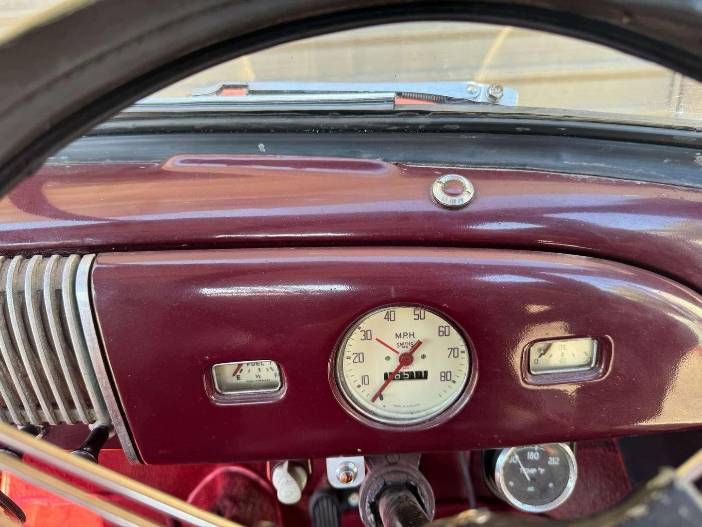 1950 Morris Minor Convertible - Mirium